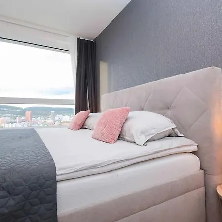 Danubius One - Spacious W Free Parking * Bratislava