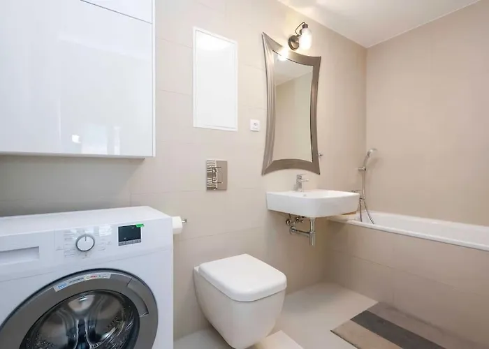 Danubius One - Spacious W Free Parking Bratislava