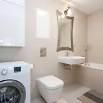 Danubius One - Spacious W Free Parking Bratysława