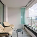 Danubius One - Spacious W Free Parking Apartament *