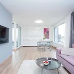 Danubius One - Spacious W Free Parking Bratysława