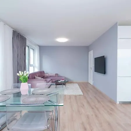 Appartement Danubius One - Spacious W Free Parking *